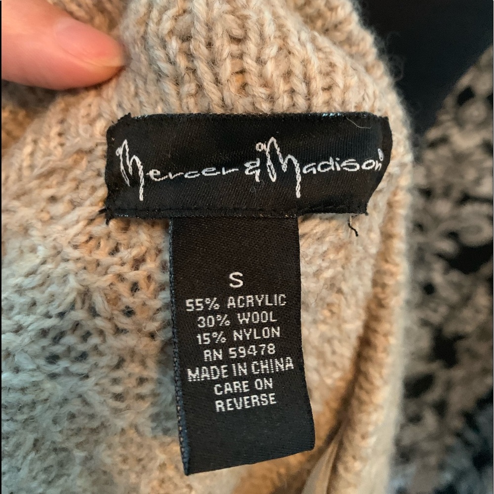 🦇 Vintage Mercer & Madison Sweater 🦇 - Picture 6 of 6